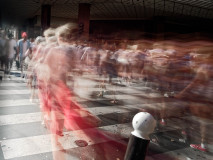 Coudun Jean-Luc, La robe rouge, couleur , street