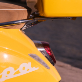 de CUSSY Bruno, de CUSSY Bruno -Vespa, couleur, minimalisme