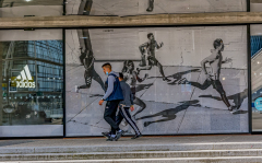 Bernier Gérard, A contre sens, couleur, street