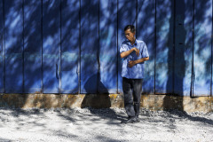 SCHOENTGEN Pierre-André, La palissade bleue, couleur , street