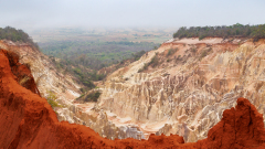 Remoadi_Albert_Couleurs-malgaches