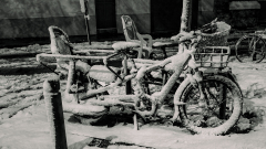 PARENT_Benoit, Vélo sous la neige,  monochrome, street