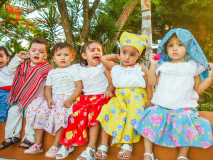 Dubief Monique Jeunes enfants mexicains couleur street