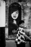 VICAR Alain Surprise monochrome street