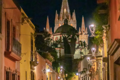 AMOZOQUEÑO Camilo Sam Miguel de Allende couleur architecture