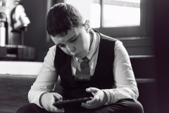 0044-DELCOIGNE-Eric-Absorbe-par-son-ecran