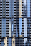 0057-EYNARD-Michelle-Reflet-dans-la-facade