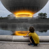 VICARI-Alain-dans-ses-pensees