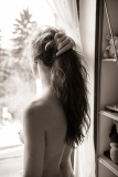 Coudun Jean-Luc, A la fenetre, monochrome, nu