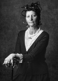 DARNAULT Assunta, La dame au chapeau, monochrome, portrait