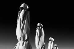 SCHOENTGEN Pierre-André, Procession, monochrome, street