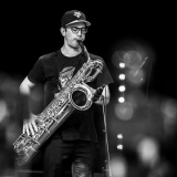 ZINDY Gilles, Le saxophoniste, monochrome, portrait