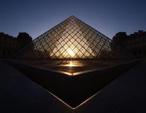 MORALES Marc Heure Dorée Pyramide couleur architecture