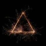 RILAT N, triangle de feu, couleur, créative